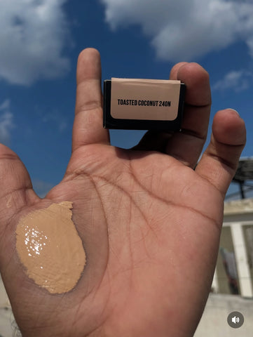 HUDA BEAUTY EASY BLUR AIRBRUSH FOUNDATION -30 ML